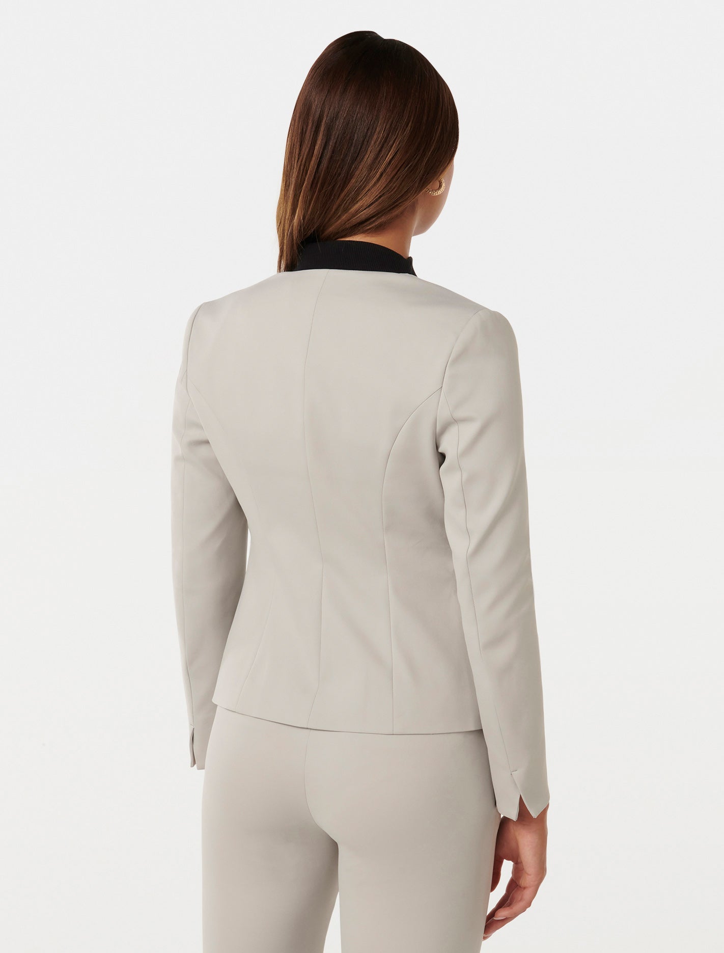 Alyssa Fitted Blazer - Find the perfect Alyssa blazer for a flattering fit and polished look.