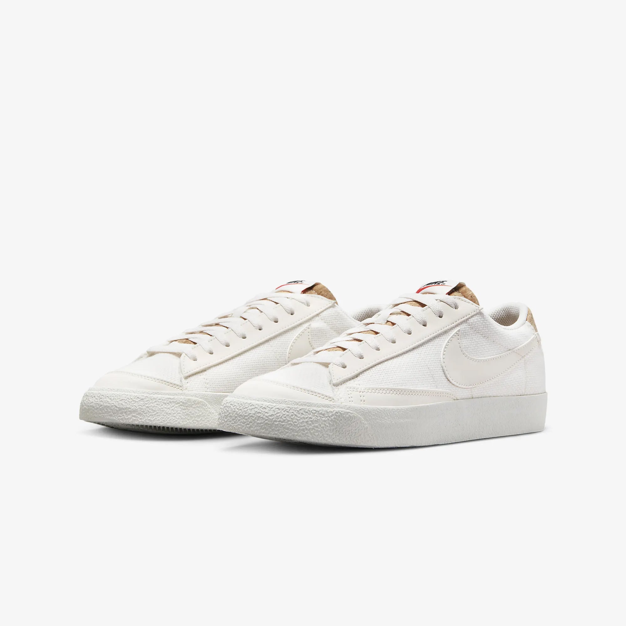 Blazer Low '77 Premium Light Bone Phantom | Shop now