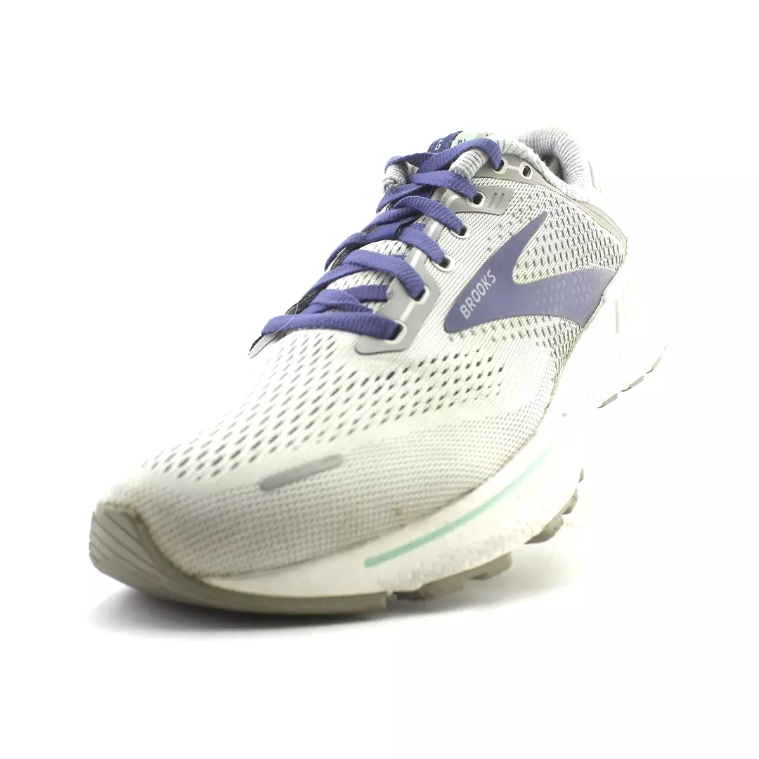 Brooks Adrenaline GTS 22 running shoes