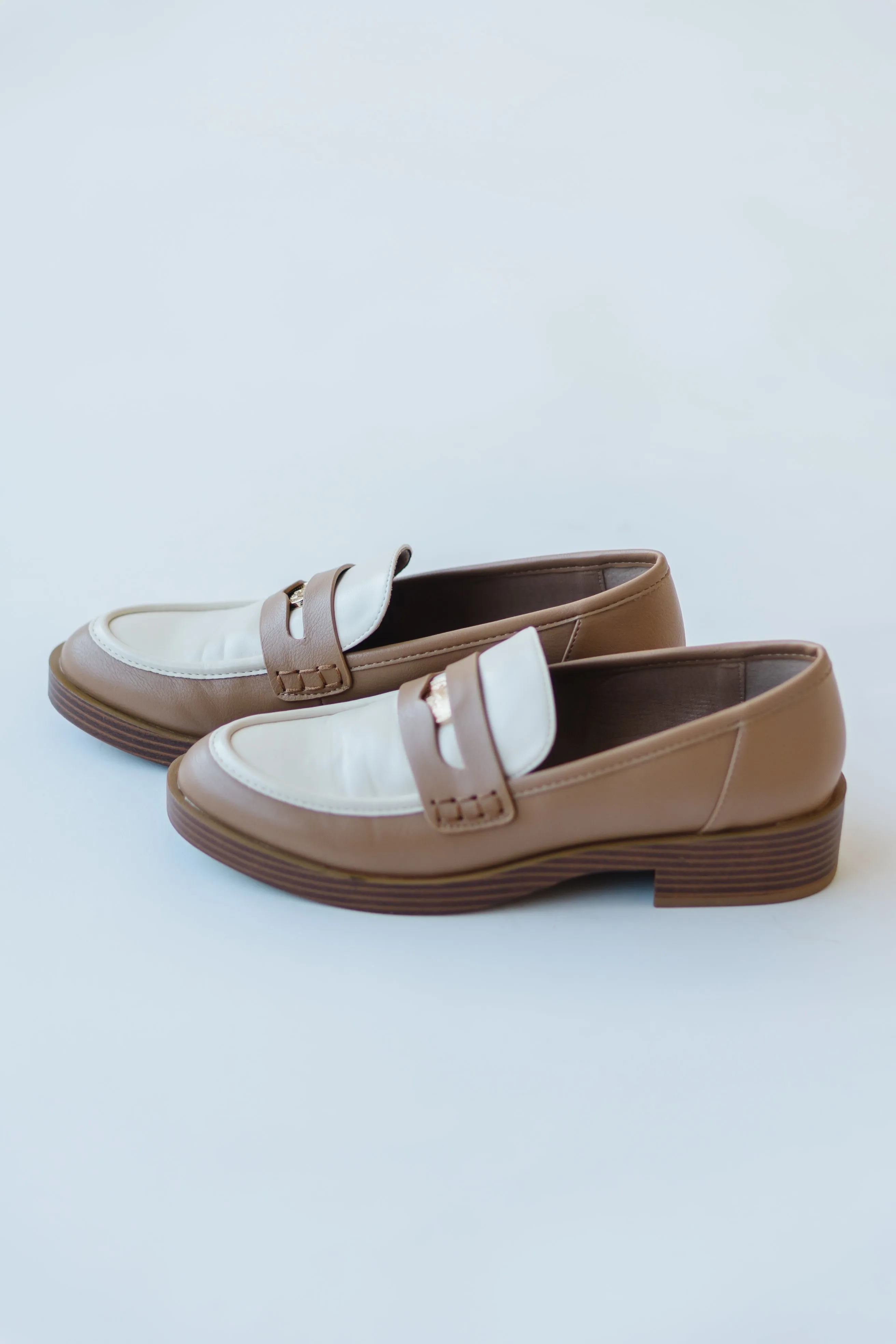 Chinese Laundry Porter Loafer Bone Camel