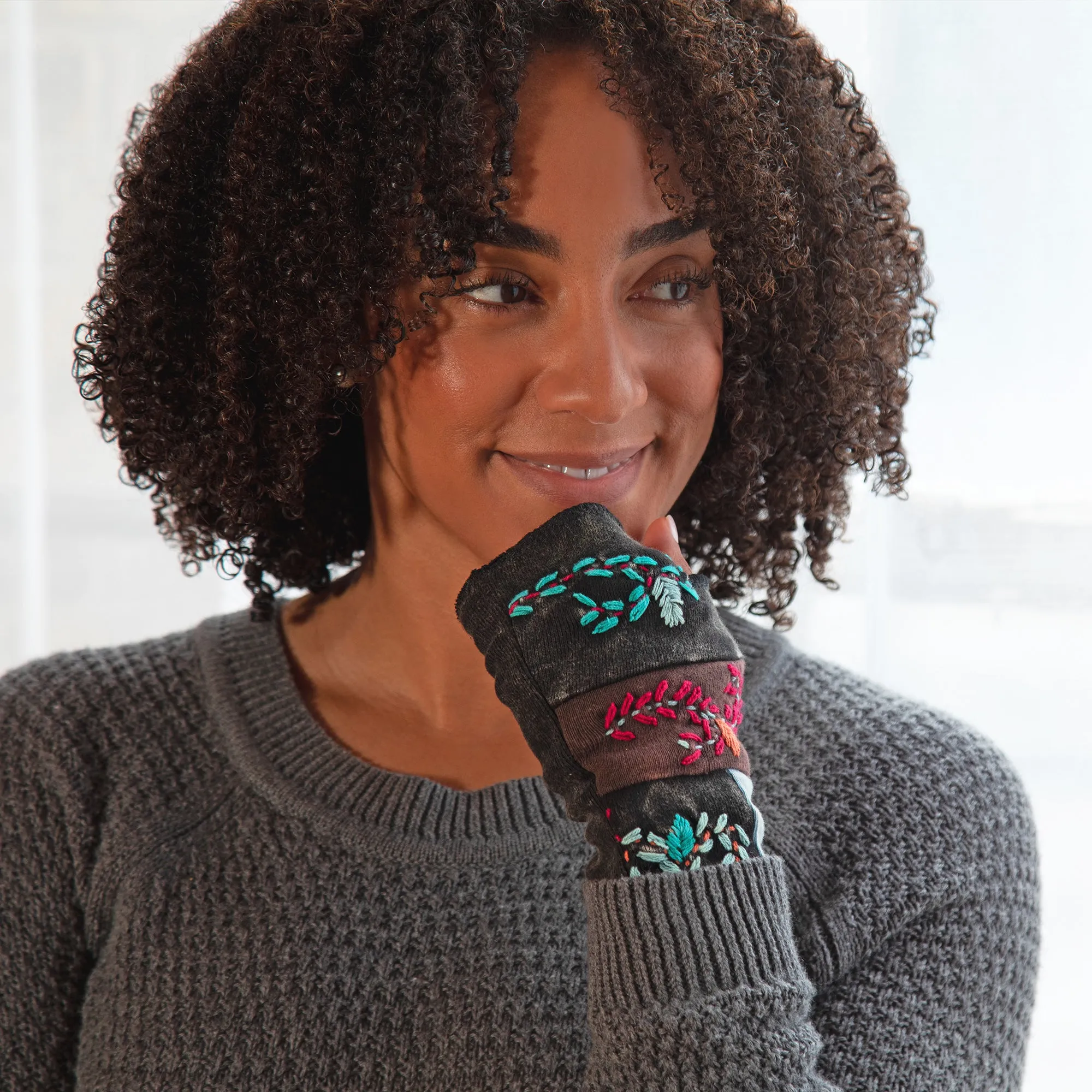 Eden Garden Handwarmers Embroidered