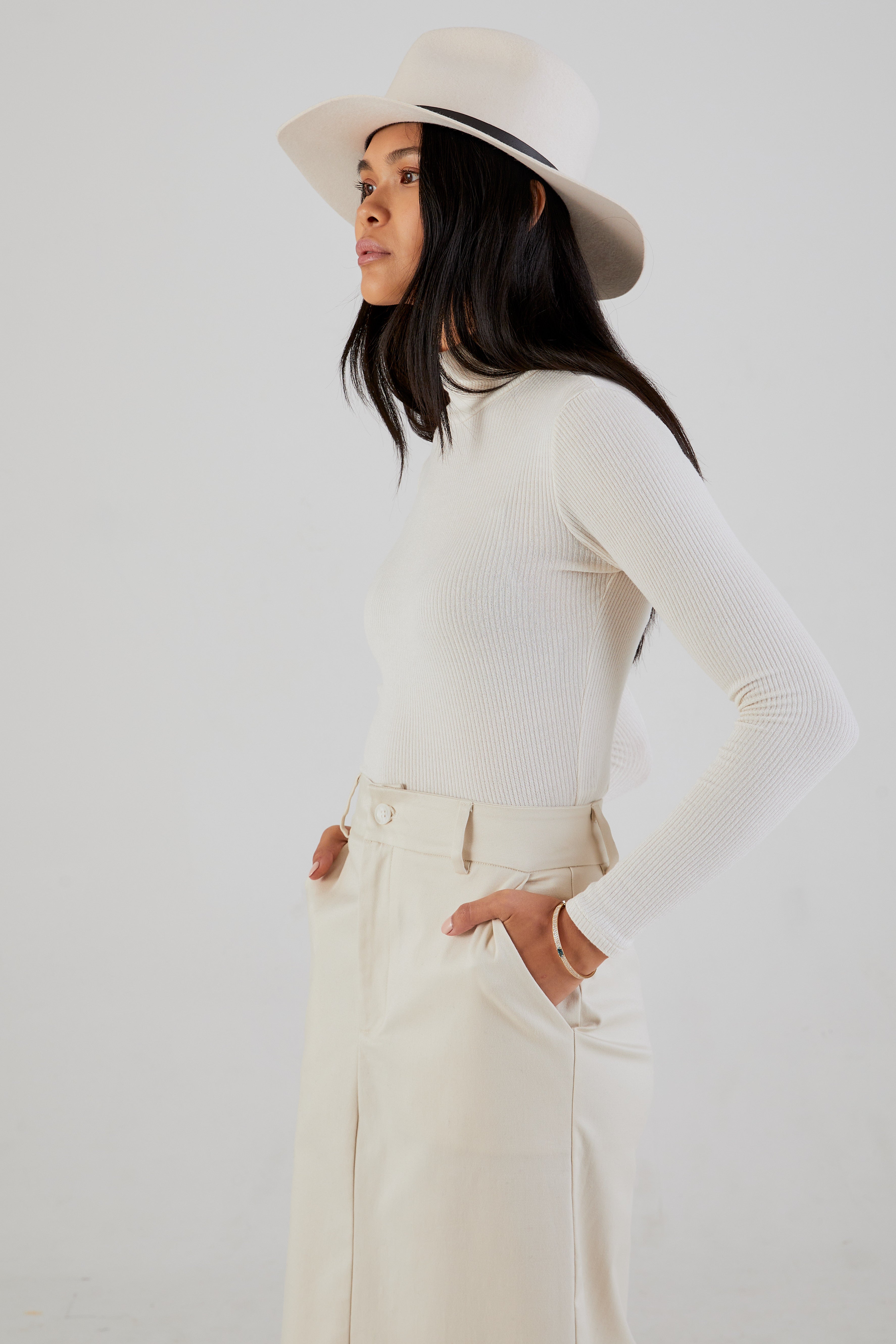 Gardenia Ribbed Turtleneck Archer - Buy Now!