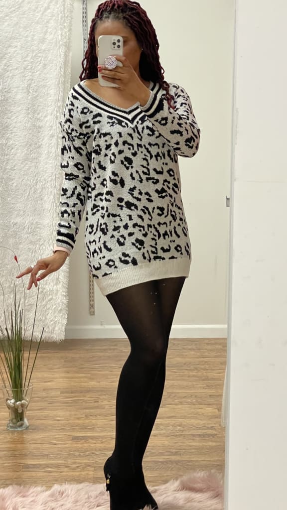 Leopard pattern pullover