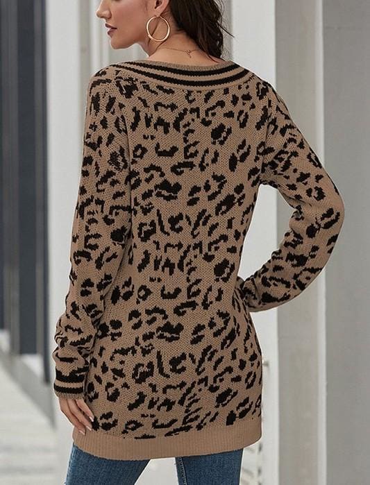 Leopard pattern pullover