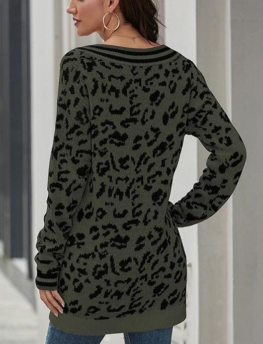 Leopard pattern pullover