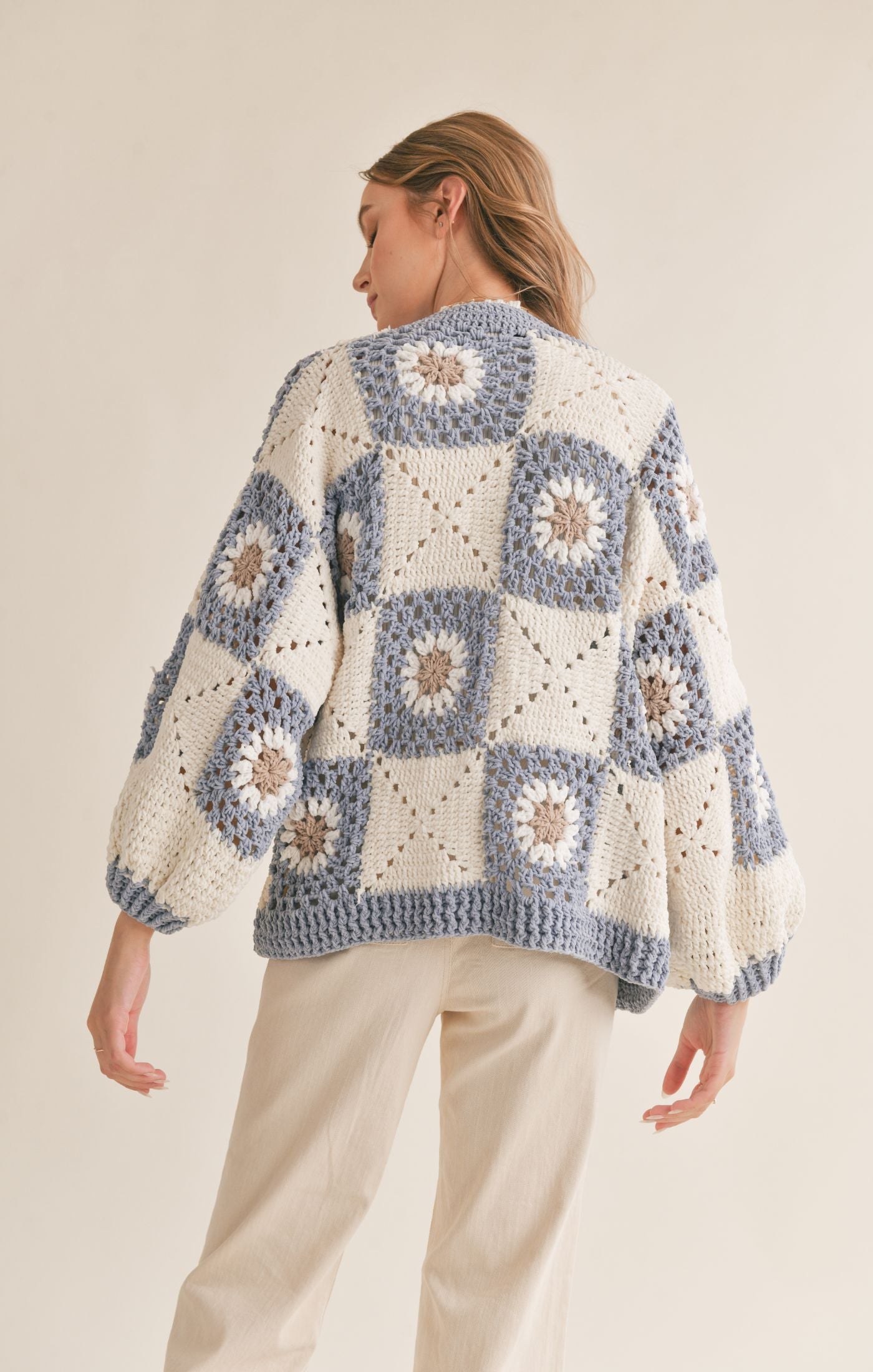 Myriam Cardigan Crochet Daisy