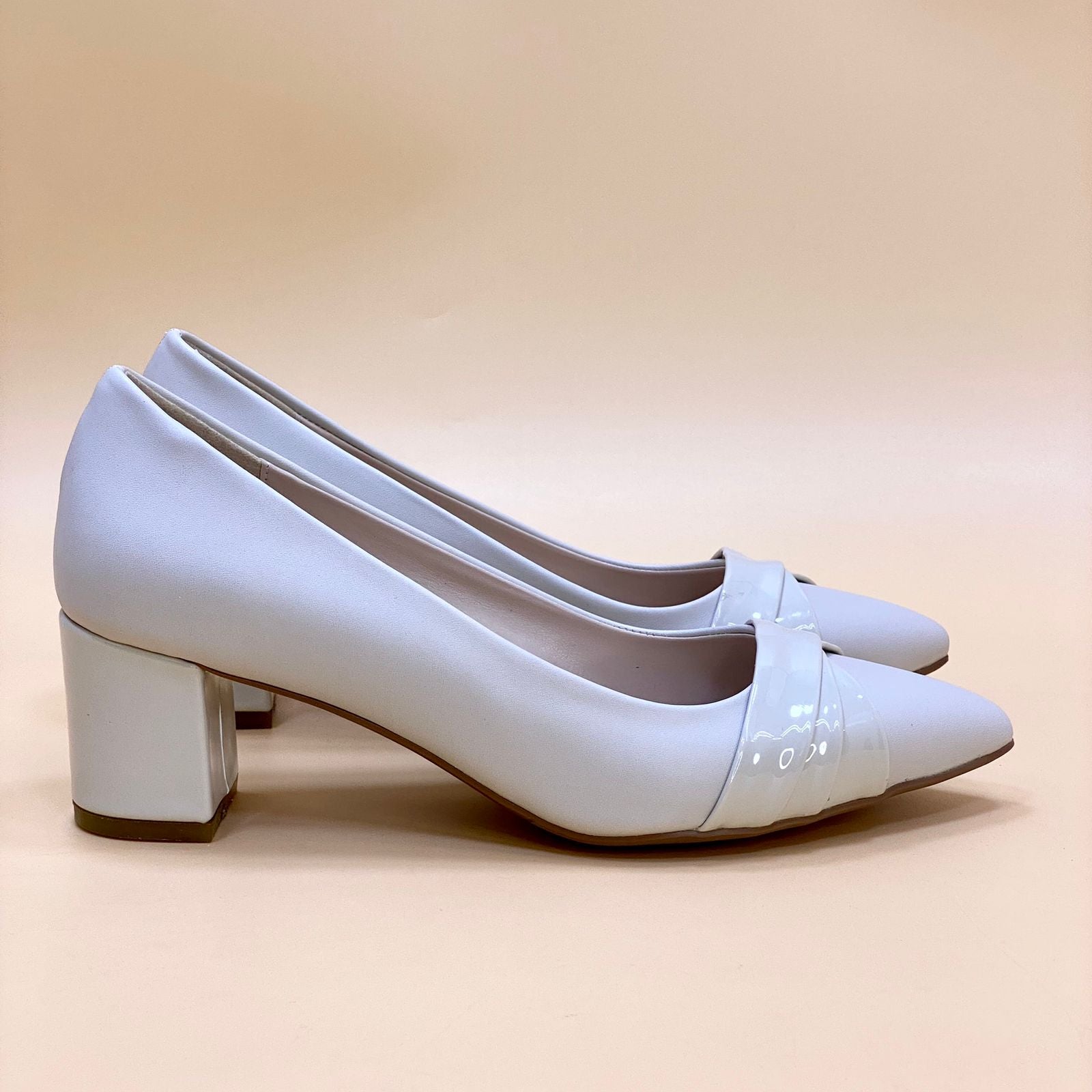 New women's high-heeled shoes, model W521.