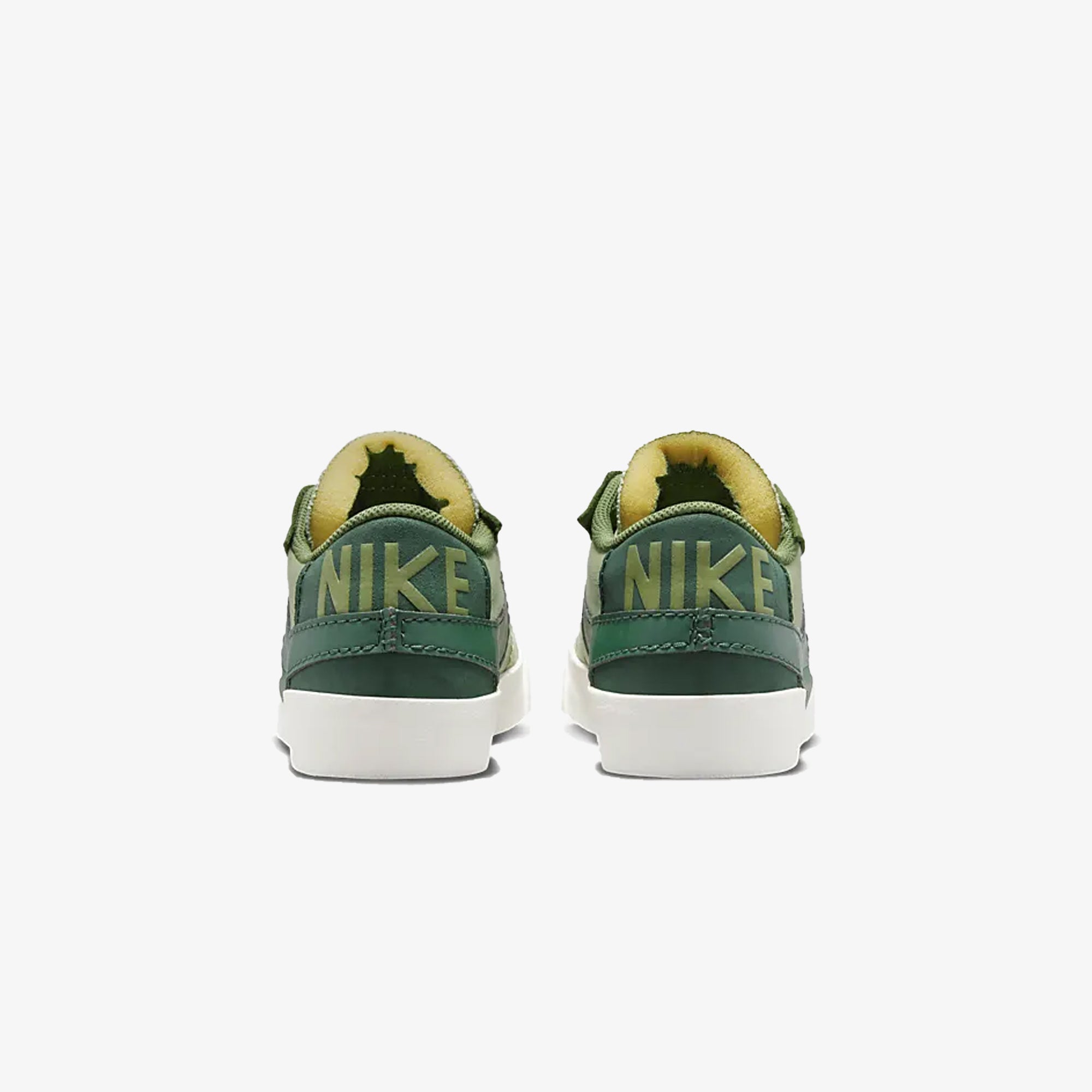 Nike Blazer Low '77 Jumbo - Oil Green/Gorge Green/Treeline/Sail