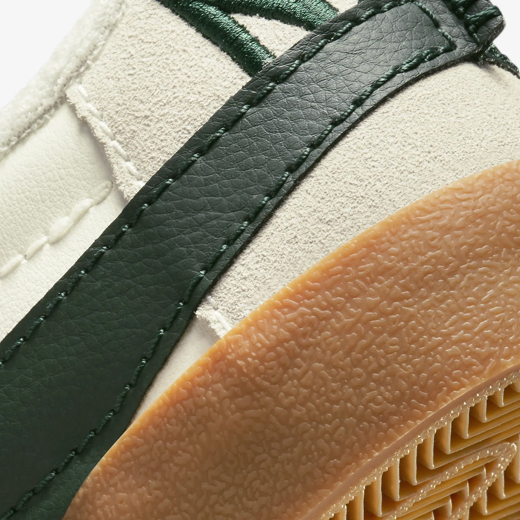 Nike Blazer Low '77 Jumbo Winter Sail/Pro Green-Gum Medium Brown