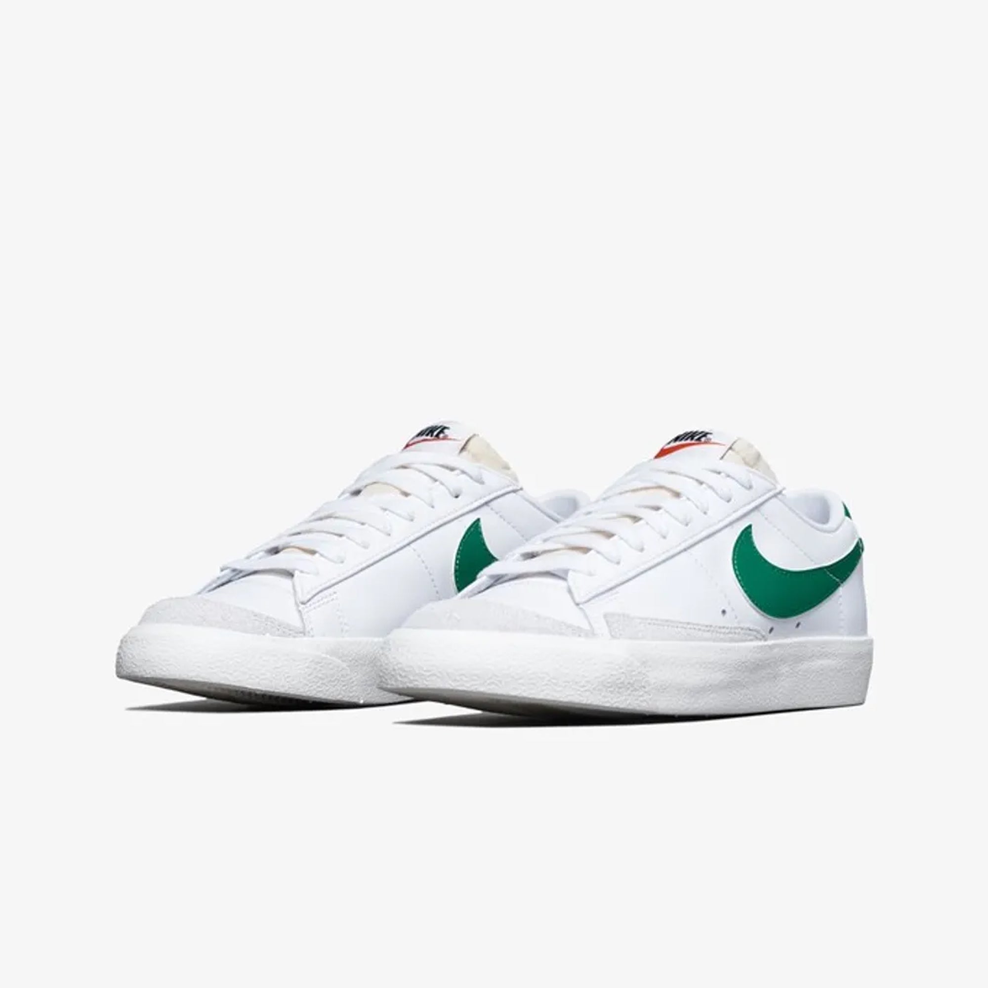 Nike BLAZER LOW '77 VINTAGE - WHITE/PINE GREEN/SAIL/BLACK