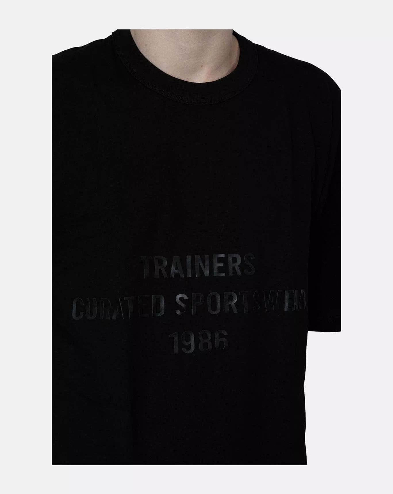 oversized sportswear t-shirt for trainers