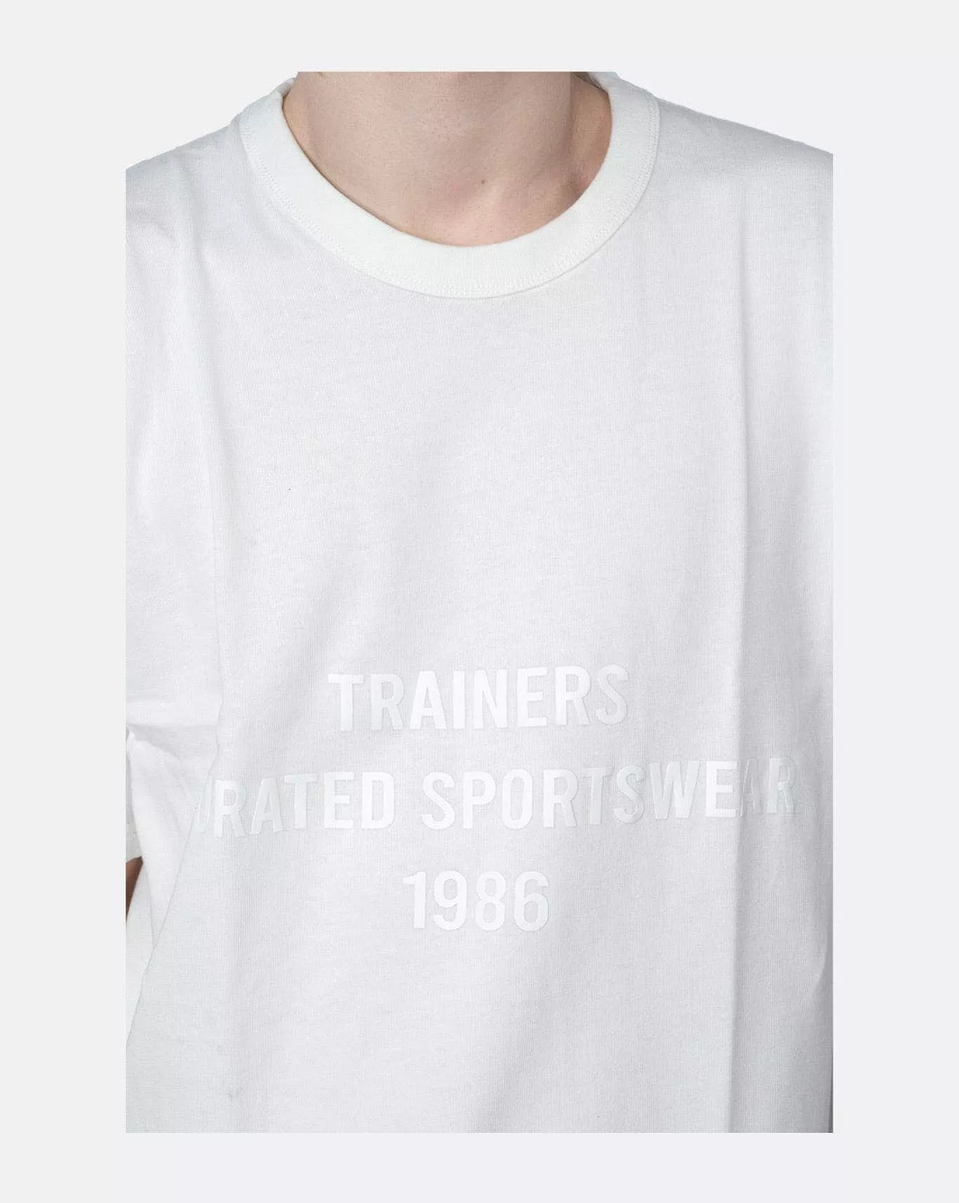 oversized sportswear tee for trainers