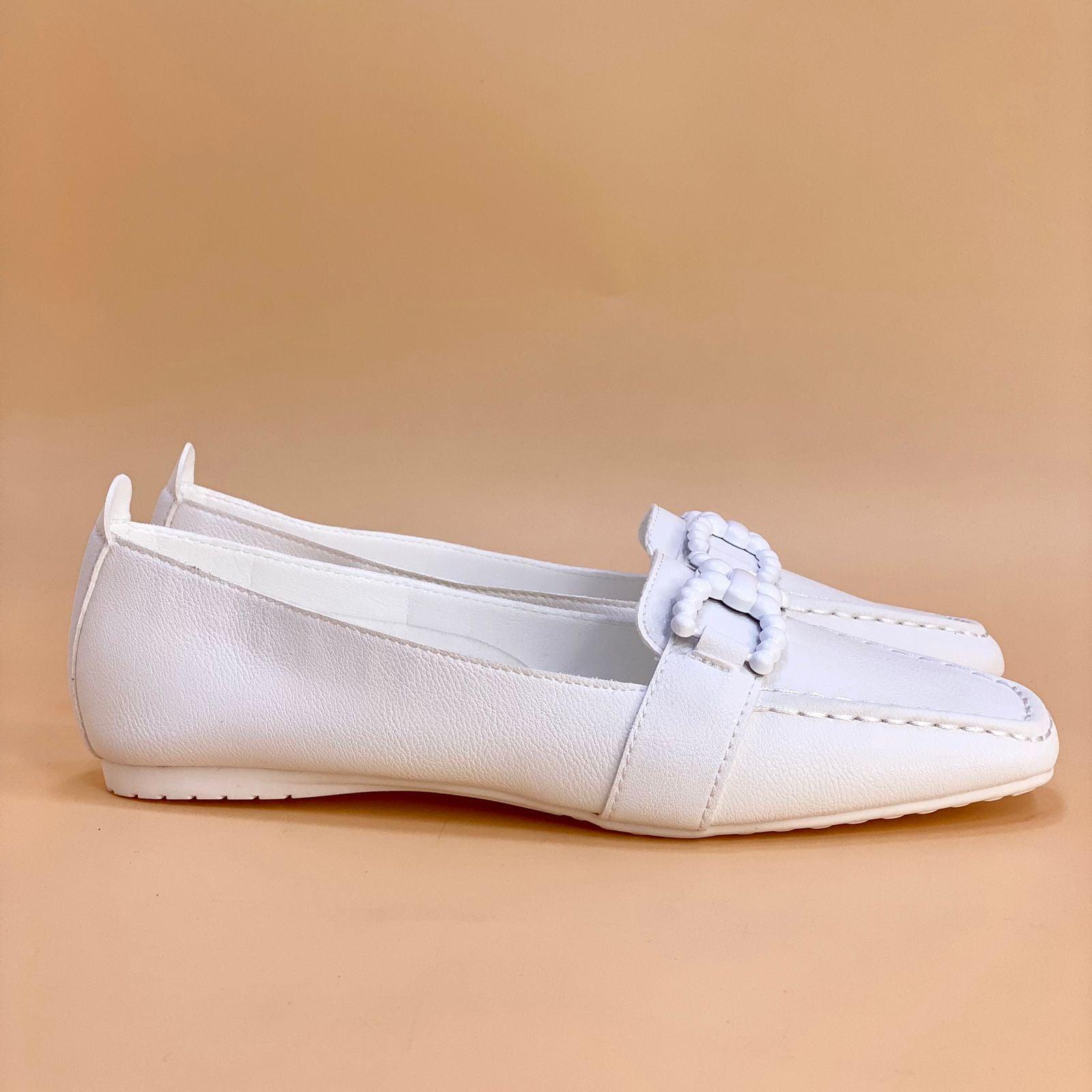 Shop now for W48 women's flat shoes.