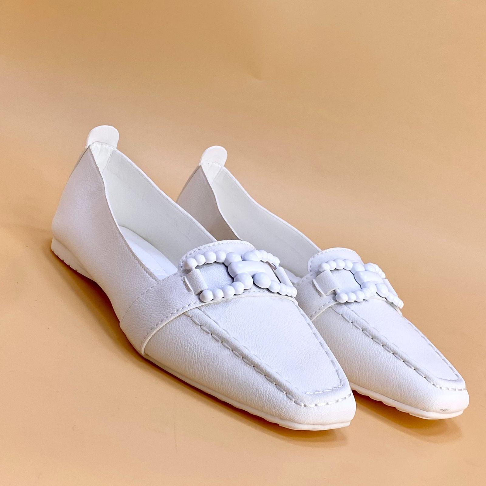 Shop now for W48 women's flat shoes.