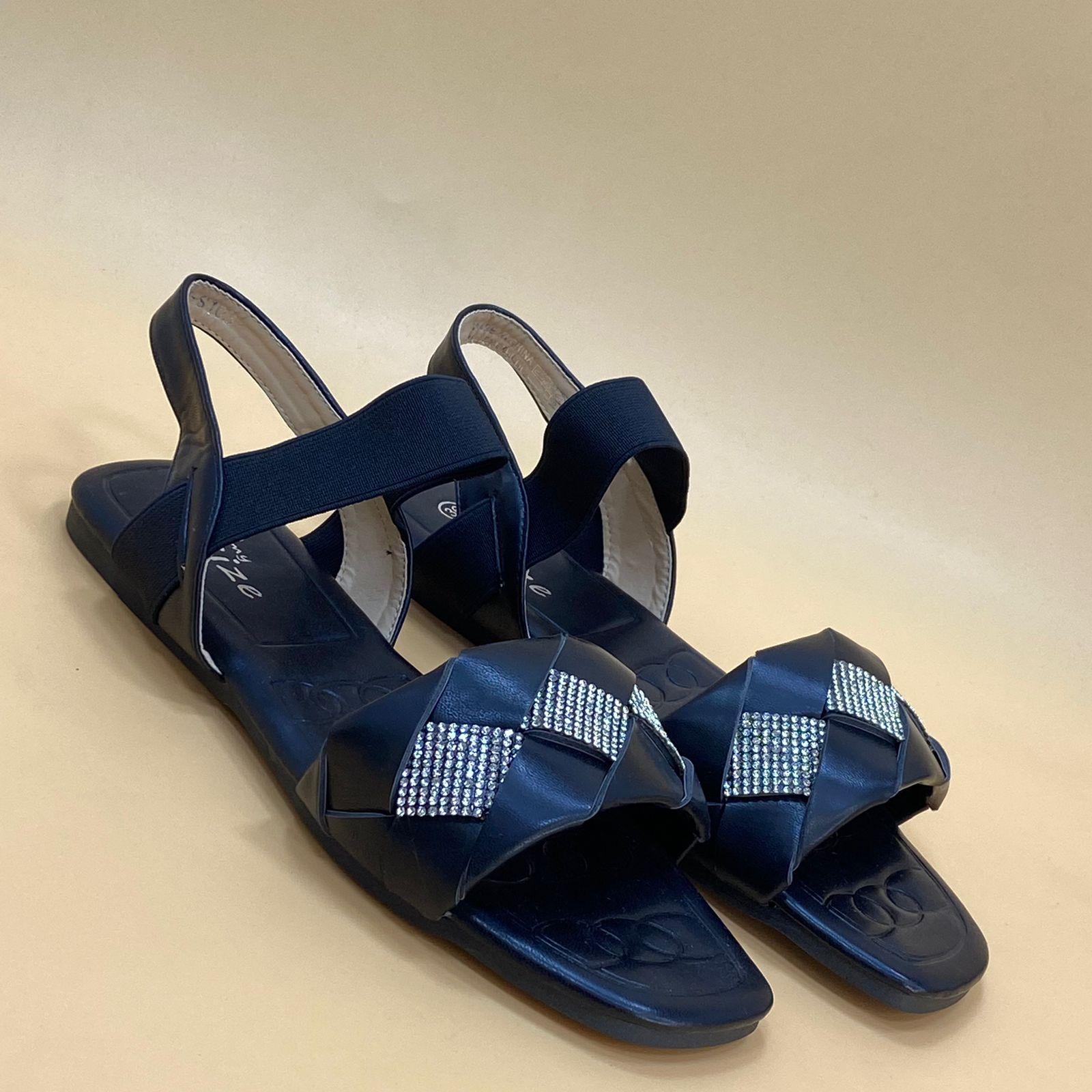 W114 women's sandals