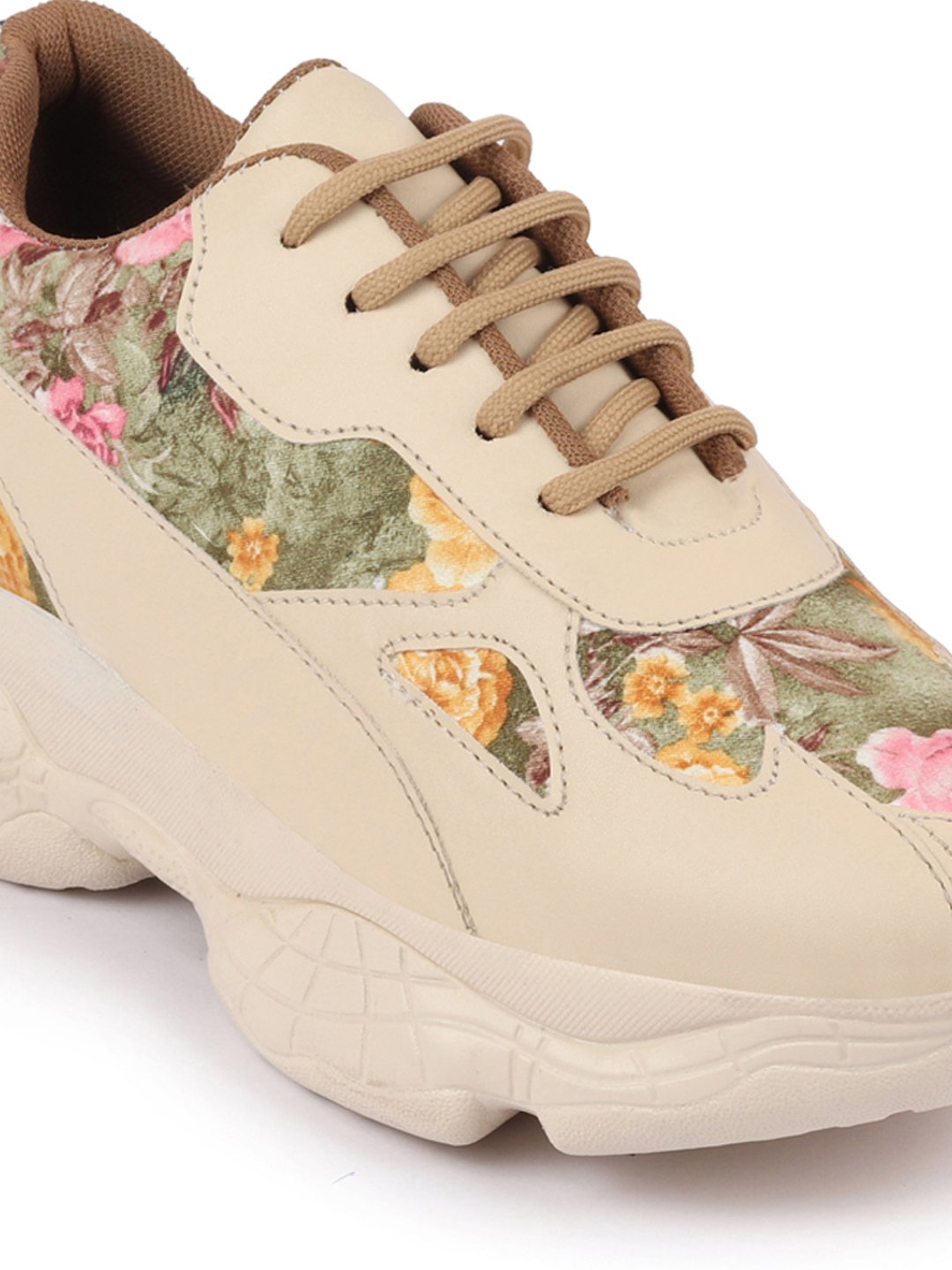 White Women's Running Shoes with Lace-Up for Outdoor Sports.