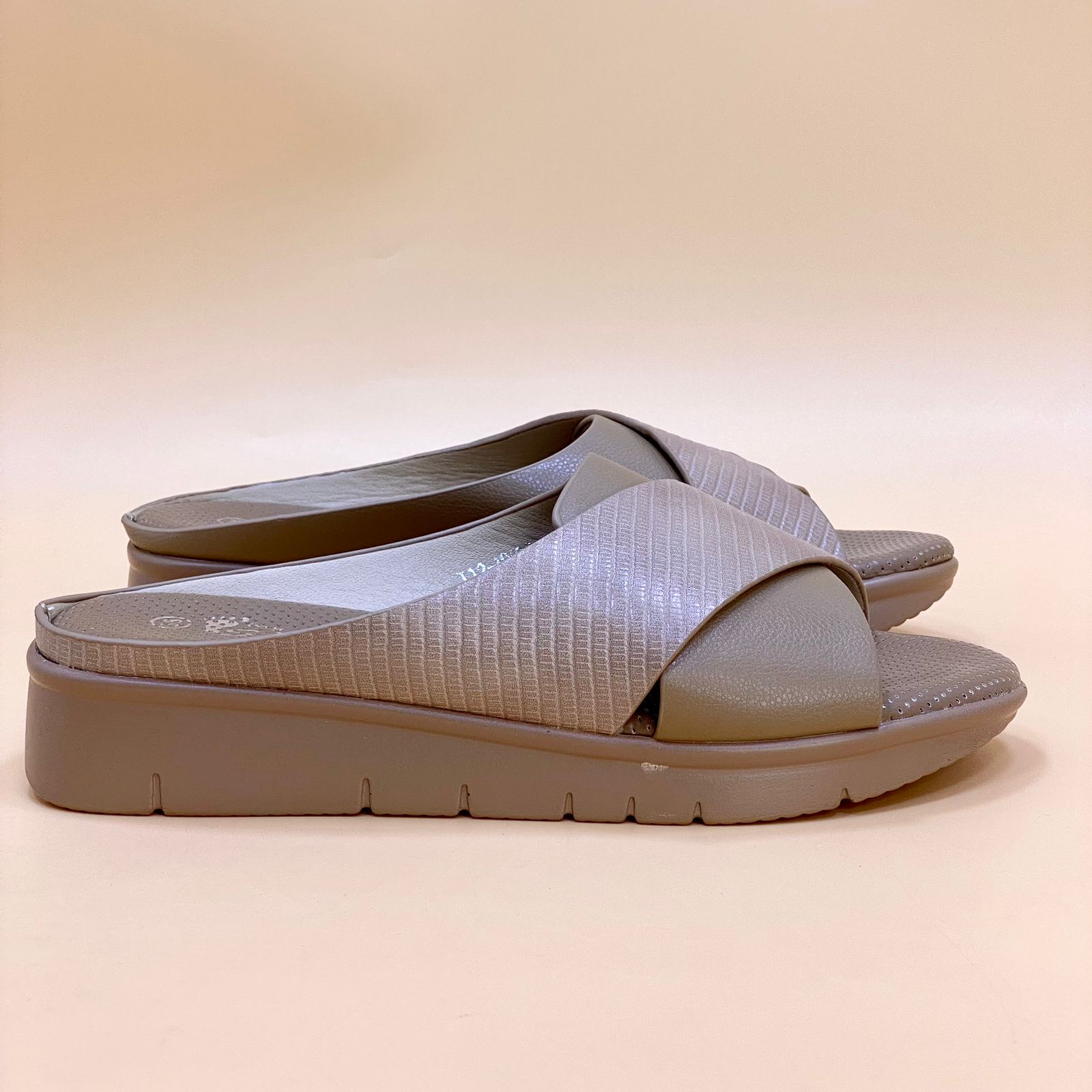 Women Slippers on Sale - W404 - Shop Now!