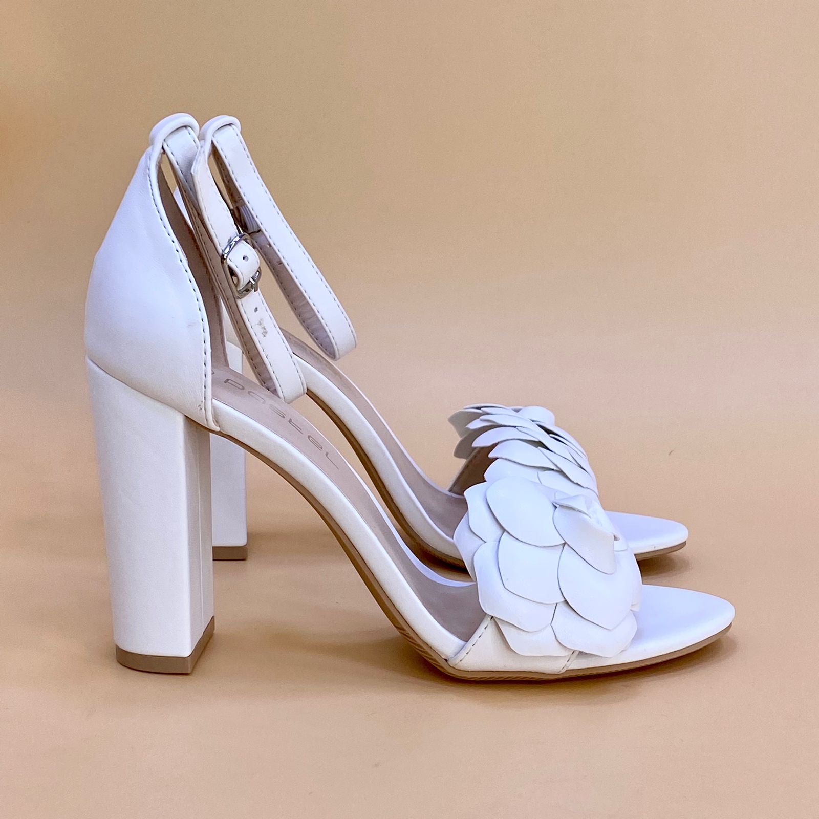 Women's High Heel Shoes Online - W434: Discover the latest collection of new women's heels in our online store. Shop now to find