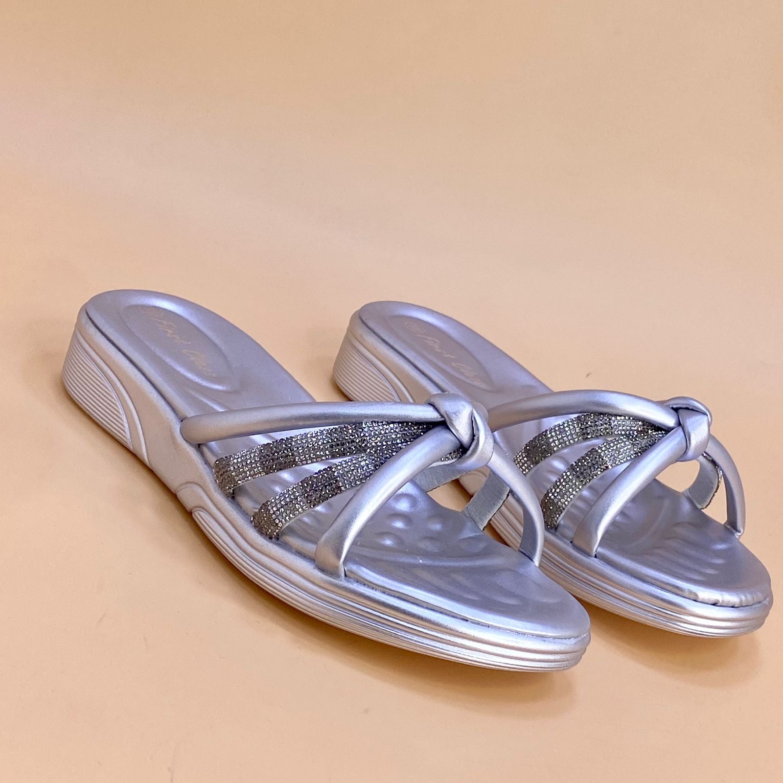 Women's Slide Sandals - W736