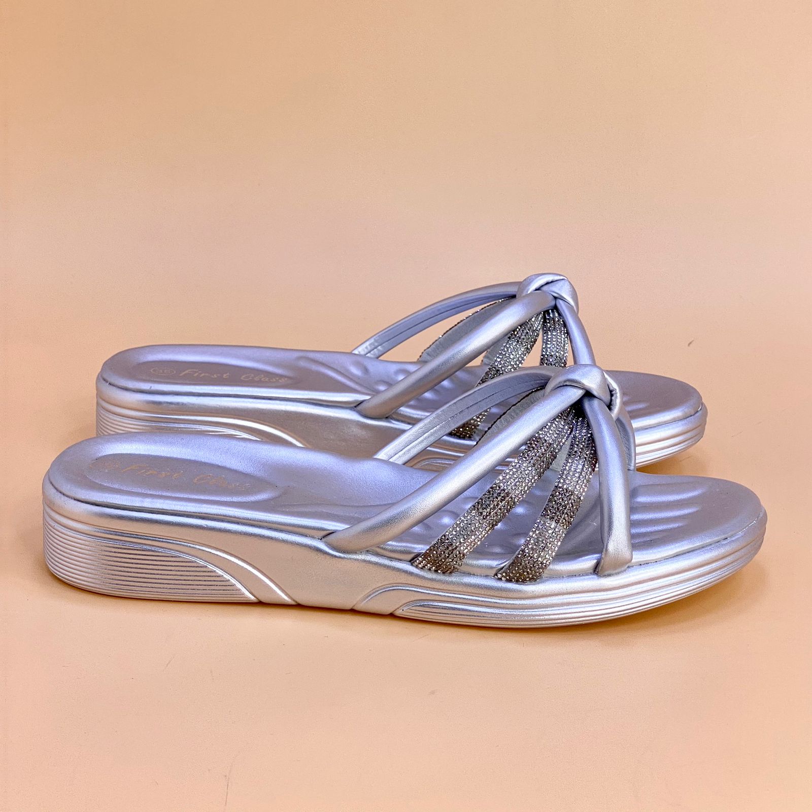 Women's Slide Sandals - W736