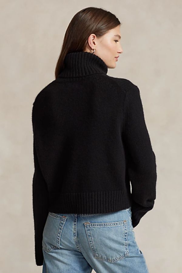 Wool Cashmere Turtleneck Sweater - Result: Soft and Stylish Wool Cashmere Turtleneck Sweater - Shop Now!